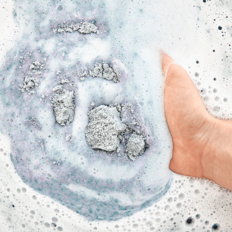 Bathorium Midnight Superbloom Crush Bath Soak
