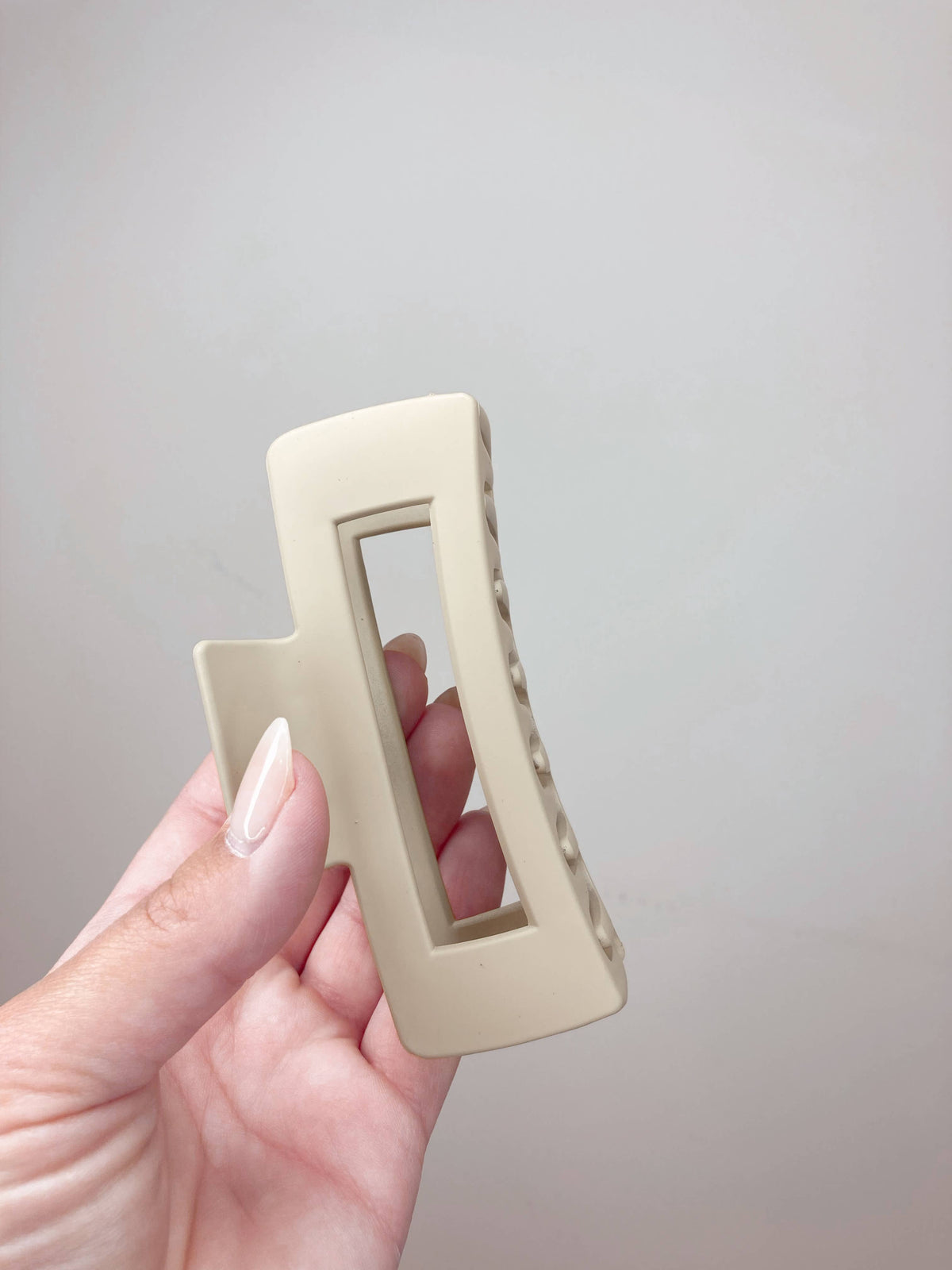SAND Matte Claw Clip *Large